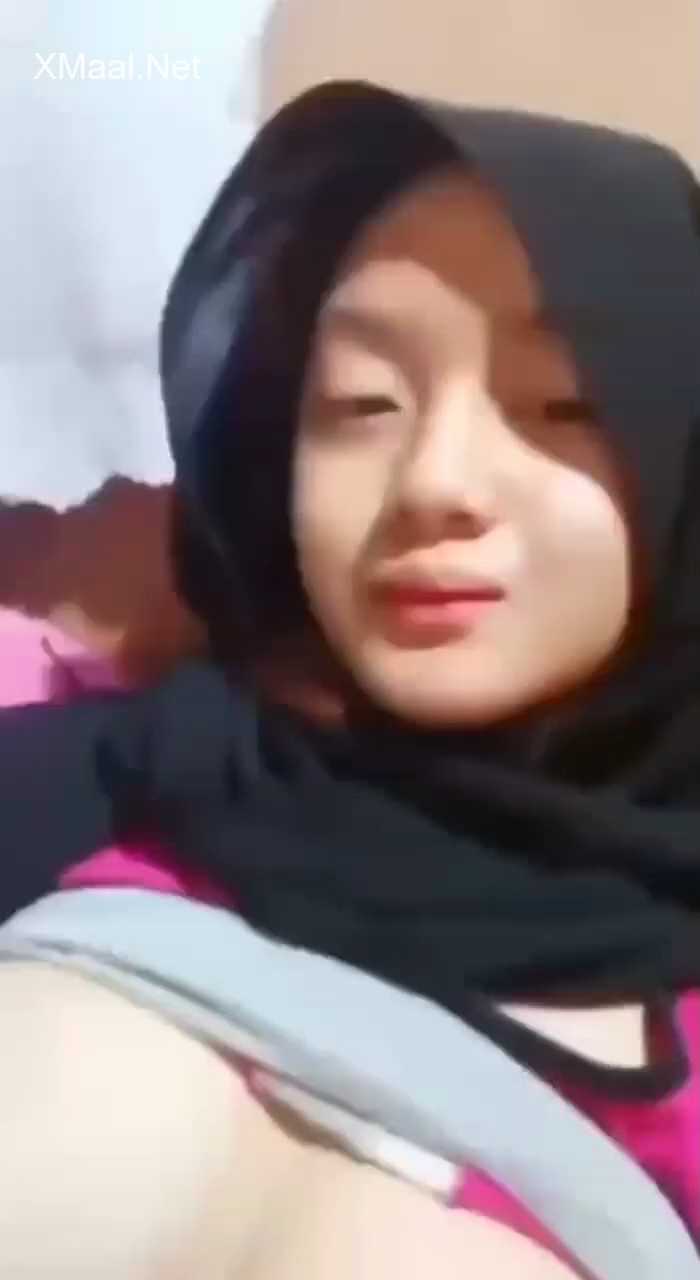 18+ Muslim Hijabi Asian Girl Fingering and Selfie Video