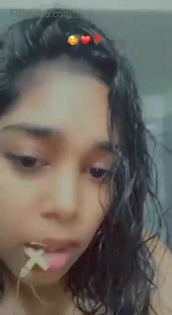 18yo Chubby Girl Bathroom Nude MMS