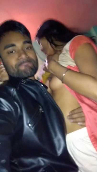 Chapri BF Apni Namdi ke sath Chori Chori Chudai karne ki firak mai