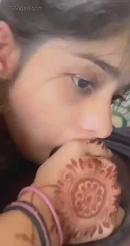 Cute Girlfriend Tasting Big Cock Viral Desi Chudai MMS