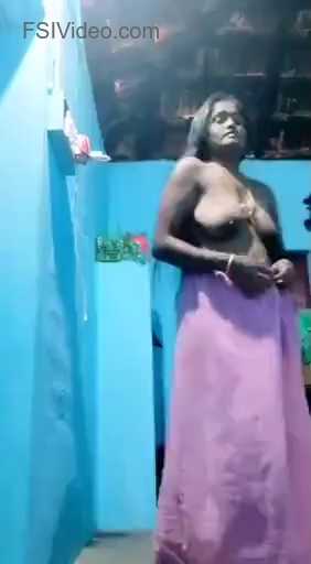 Dehati Mallu Aunty Going Nude On Camera