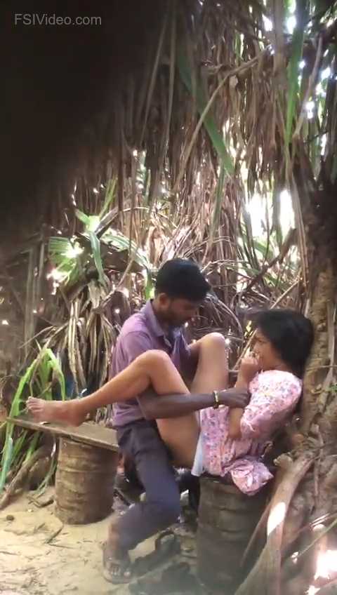 Hidden Cam Caught: Desi Lover Fucking in The Outdoor Park Part 6