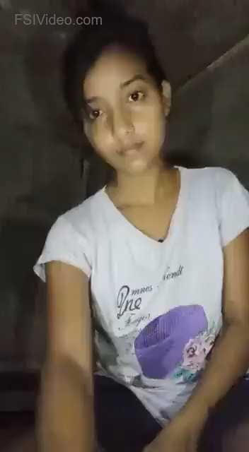 Really Young GF Showing Boobs on Camera Nude MMS